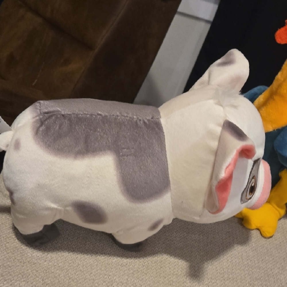 Adorable Pig Plush Toy - Picture 5 of 6